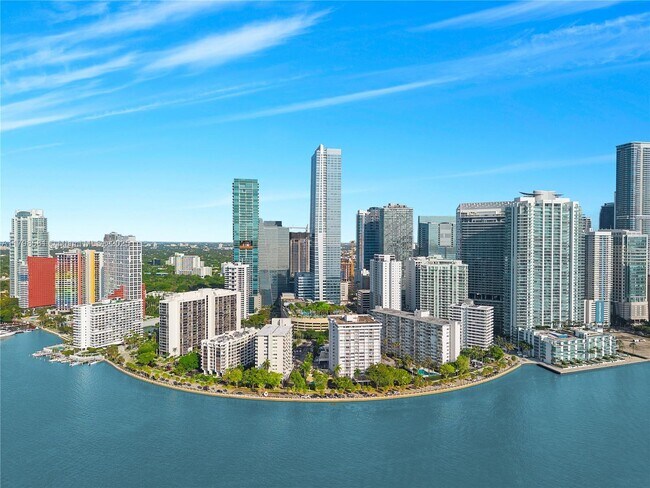 Building Photo - 1408 Brickell Bay Dr