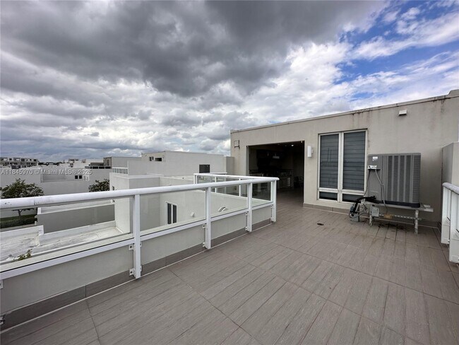 Building Photo - 6334 NW 104th Path