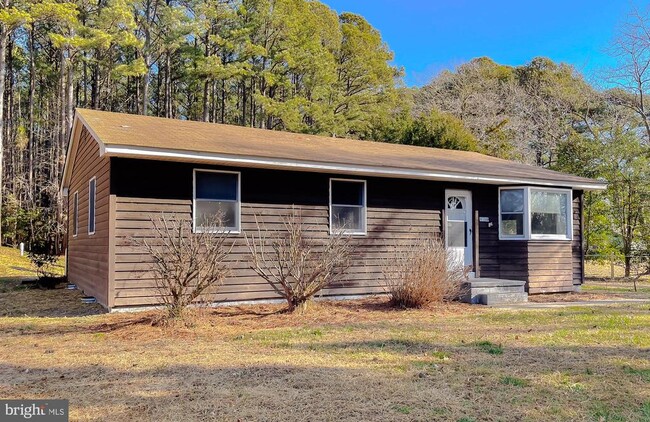 Building Photo - 18937 McKays Cove Ln