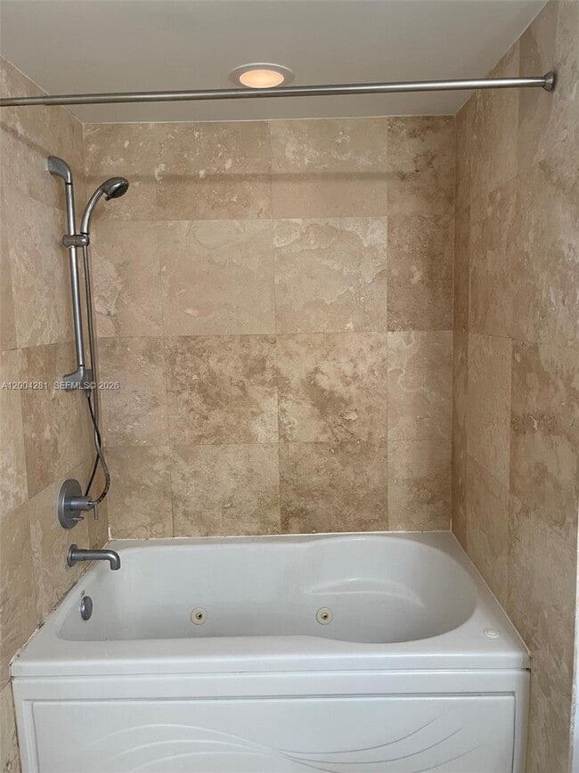 Building Photo - 41 SE 5th St