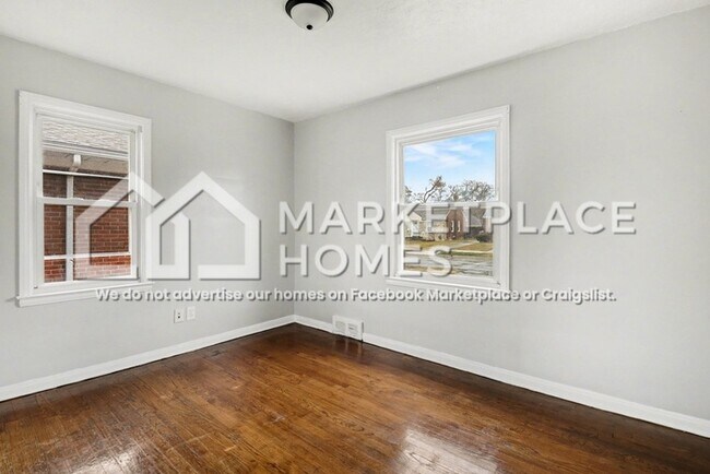 Building Photo - 16501 Fairmount Dr