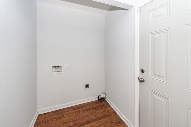 Building Photo - 2 Bedroom, 2 Bathroom Duplex - Moncks Corner