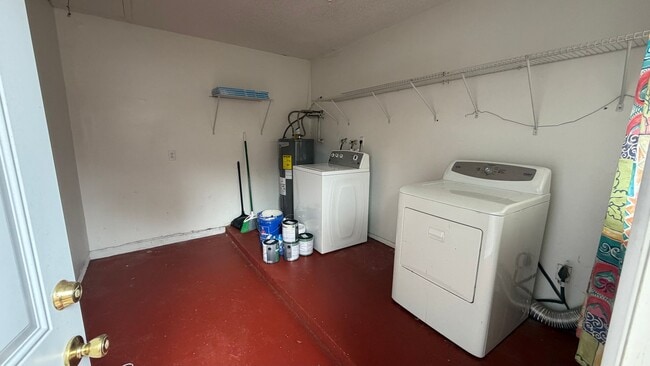 Building Photo - House For Rent - Metrowest