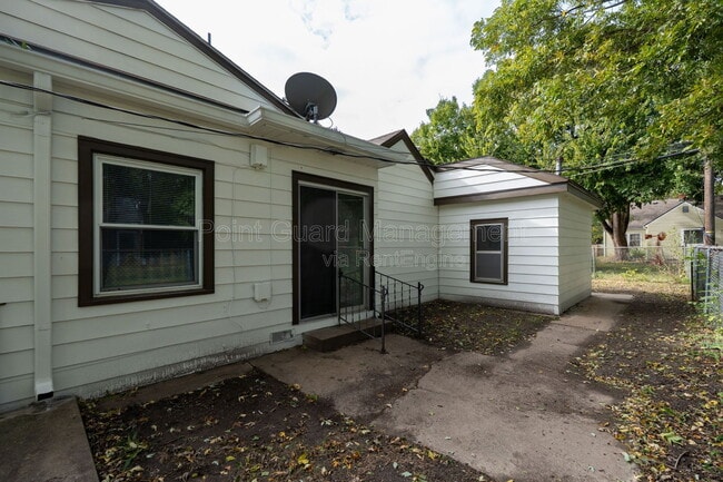 Building Photo - 4722 E Elm St