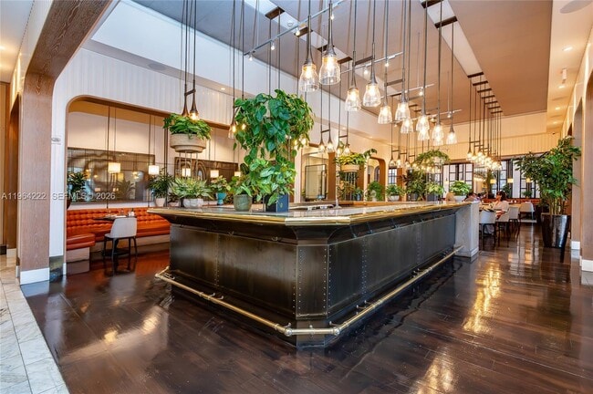 Building Photo - 1425 Brickell Ave