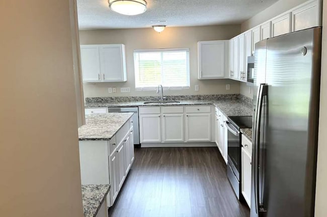 Building Photo - 516 Pebblestone Dr