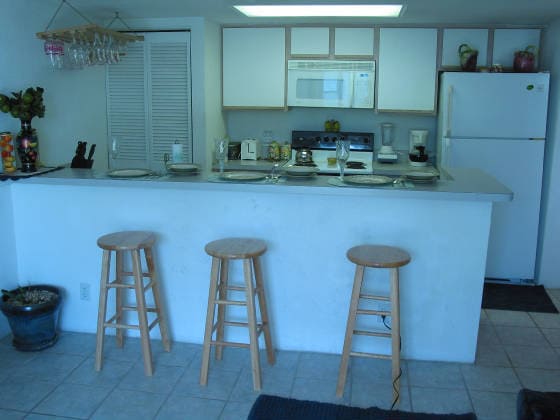 Building Photo - 3655 Seaside Dr