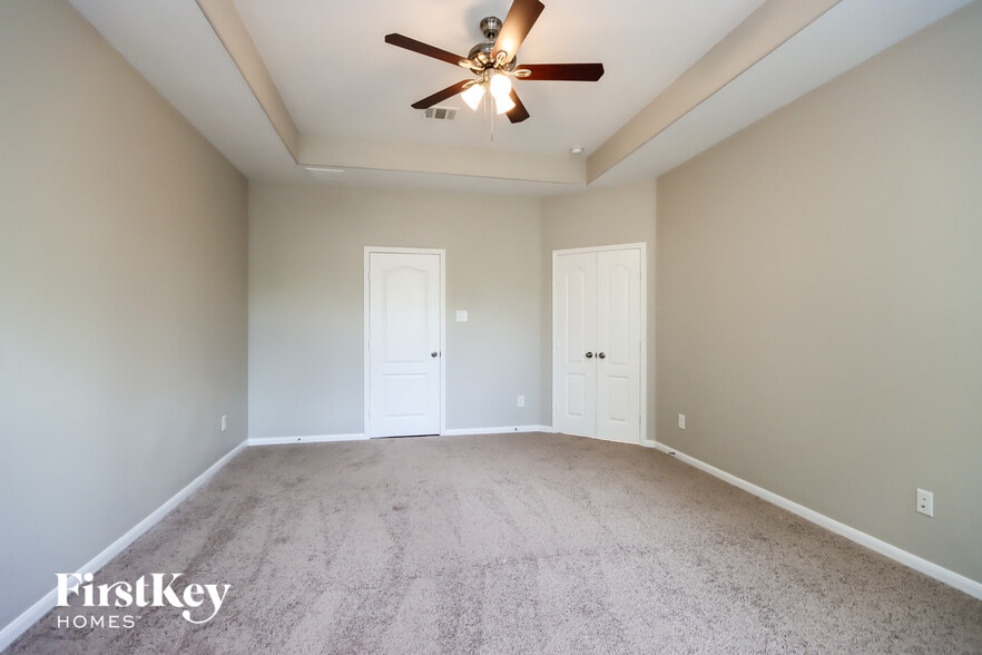 Building Photo - 183 Knollbrook Cir