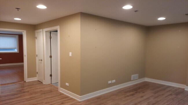 Building Photo - 1101 Dodge Ave