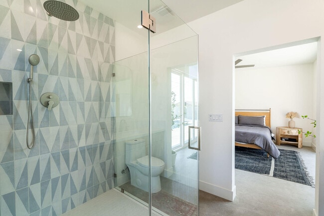 Building Photo - 361 W Sunview Ave