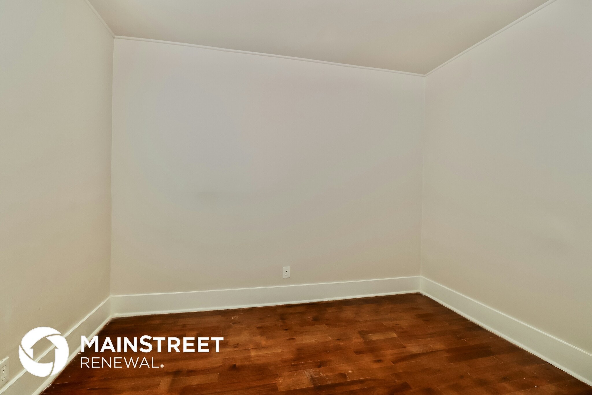 Building Photo - 3732 River Park Dr