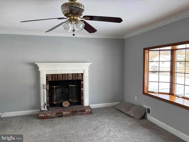 Building Photo - 148 Bayshore Dr