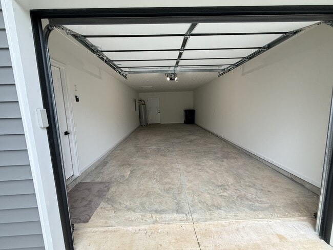 Building Photo - 1352 Old Elizabethtown Rd
