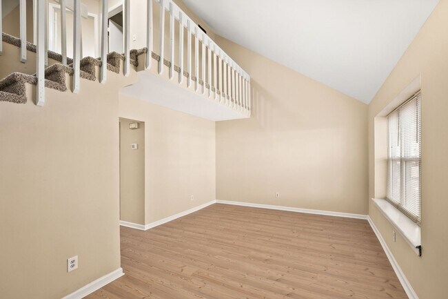 Building Photo - 163 Spruance Rd