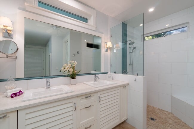 Building Photo - Stunning Fully-Furnished 3 Bedroom, 3.5 Bath Home With Pool and Spa on Quiet Beachside Lane Near ...