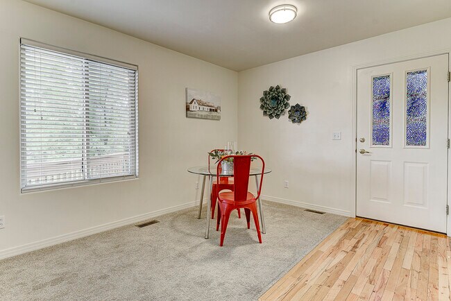Building Photo - 619 Manitou Blvd