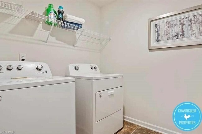 Building Photo - 1915 Puffin Dr