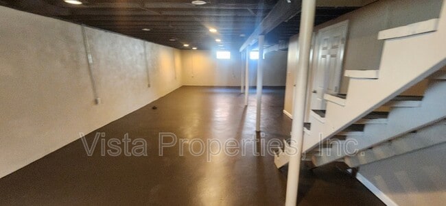 Building Photo - 3412 Winnland Dr