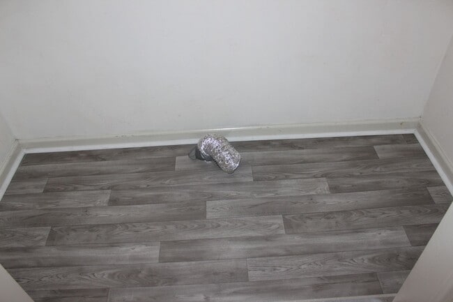 Building Photo - Reilly Rd. Area