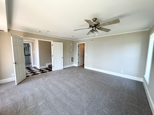 Building Photo - Lake Murray - Irmo - Offering Self Guided Tour with RENTLY!