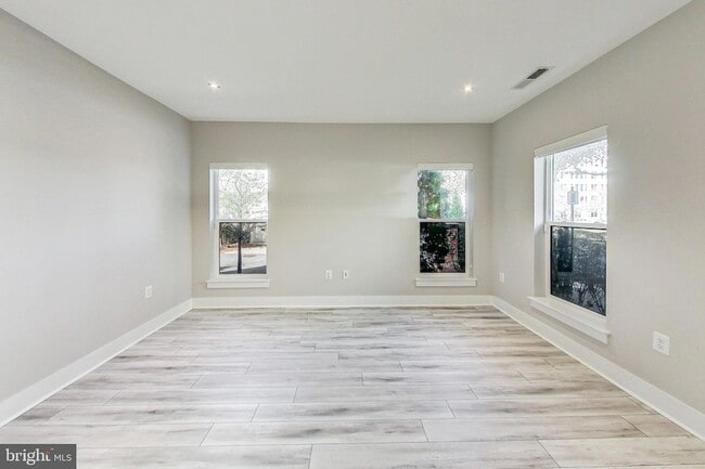 Building Photo - 1458 Piccard Dr