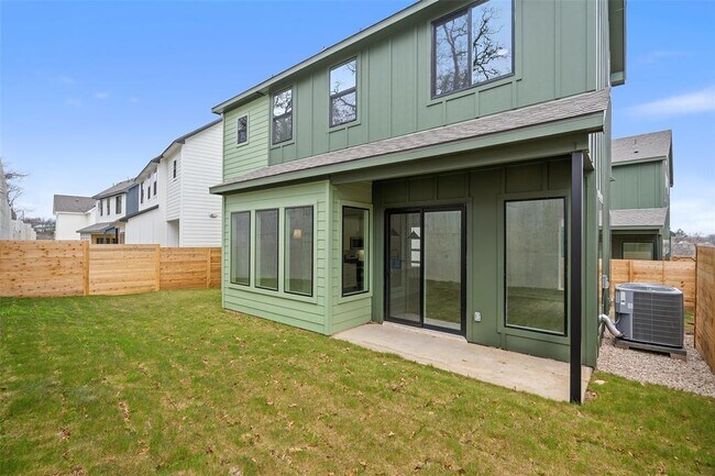Building Photo - 2709 Bristol Dr