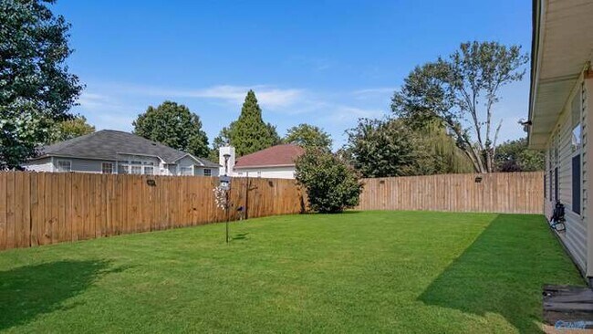 Building Photo - 207 Sandy Wood Ct