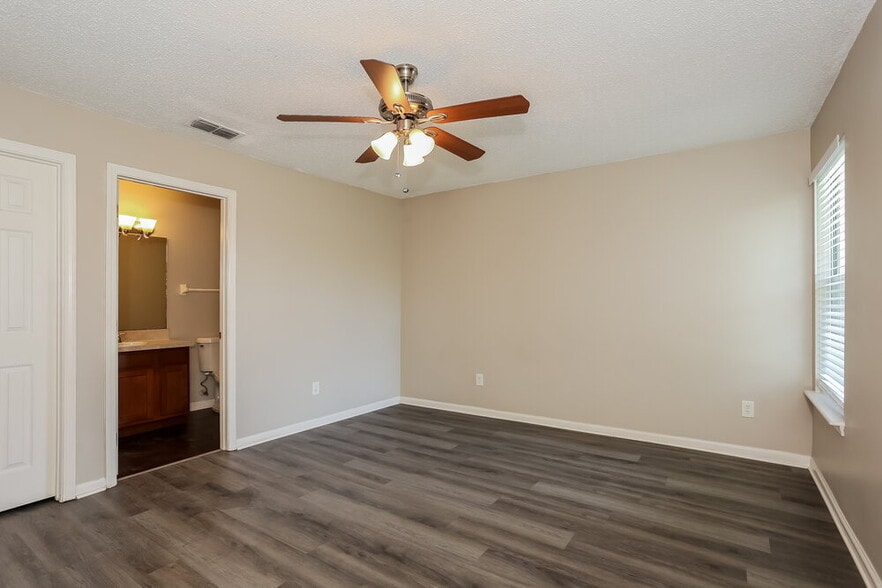 Building Photo - 3273 Net Ct