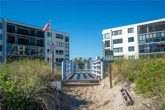 Building Photo - 2370 NE Ocean Blvd