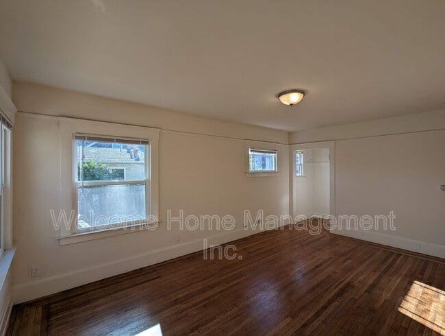 Building Photo - 1930 California St