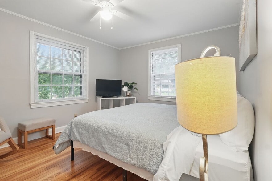 Building Photo - 239 W Lemly St