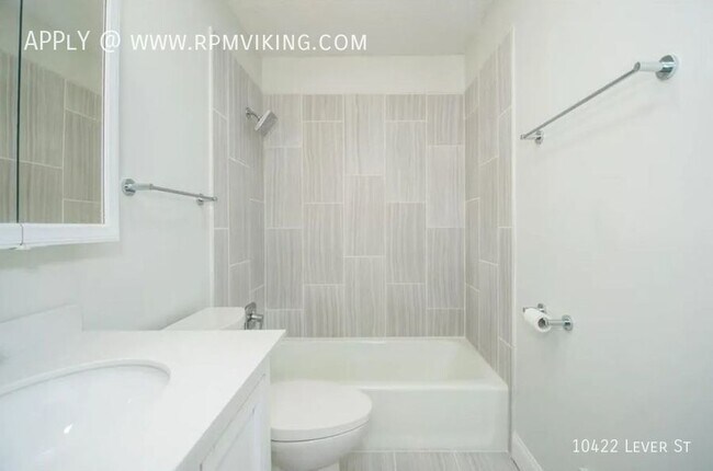 Building Photo - 3br 2ba 1cg ~ Security Deposit Free Altern...