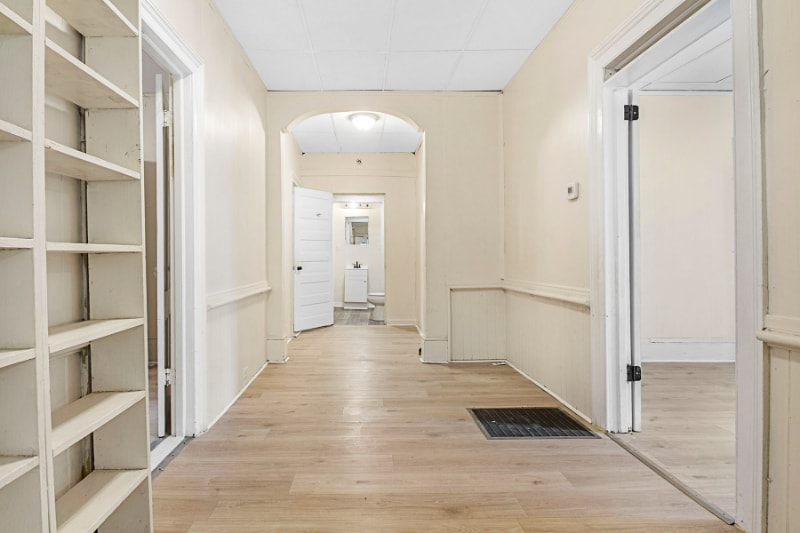 Building Photo - 1394 Ross St