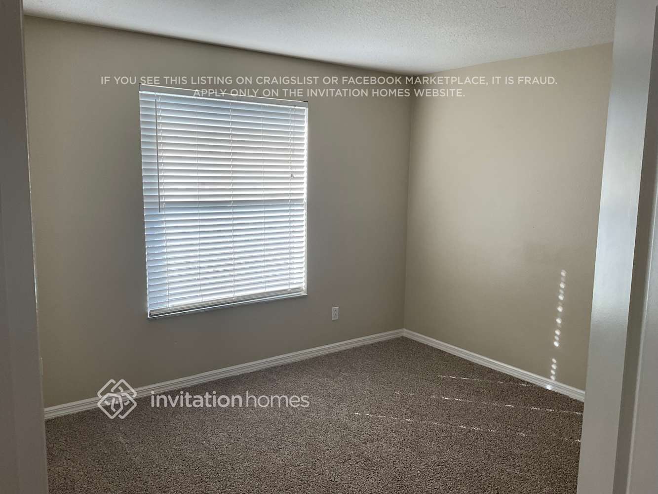 Building Photo - 1215 Lake Shore Ranch Dr