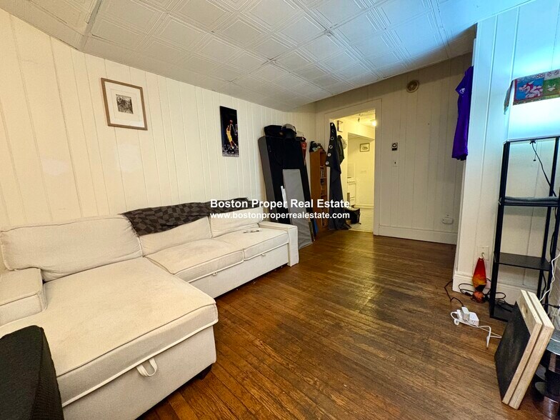 Building Photo - 116 Marlborough St