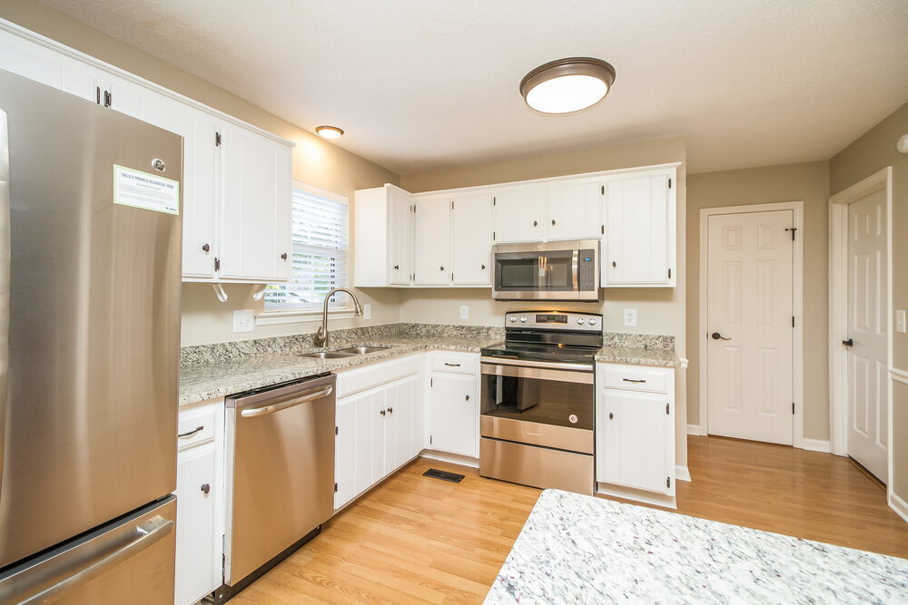 Building Photo - 2814 Meadowhill Dr