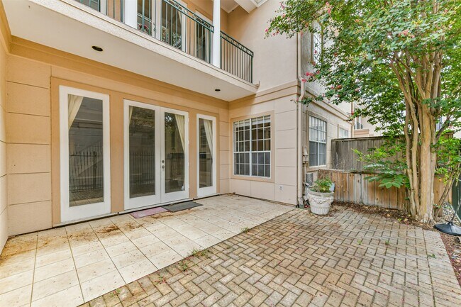 Building Photo - 5023 Nolda St