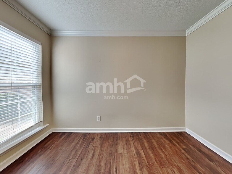 Building Photo - 38 Dunnoman Dr