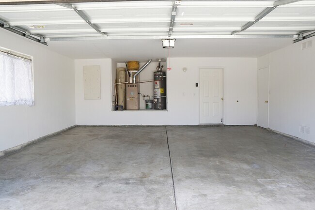 Building Photo - 52205 Avenida Velasco