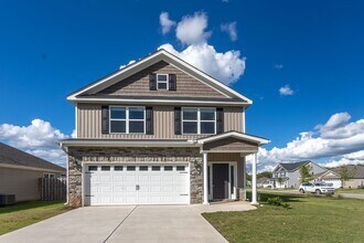 Building Photo - Welcome to Summerton Village!  $$ Ask about our 2-year lease promotion for a FREE FENCE OR FREE R...