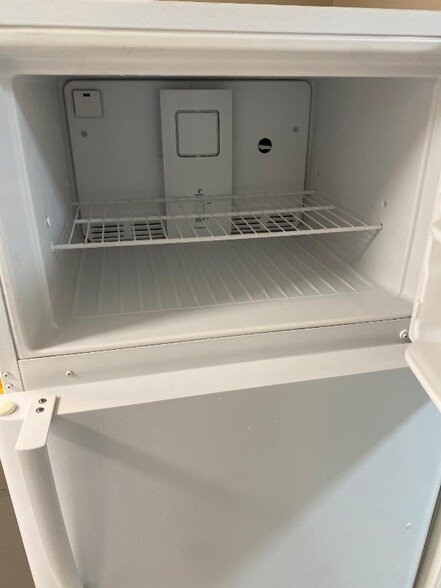 Building Photo - 904 Tulane St