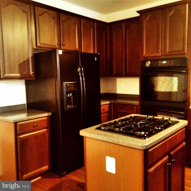 Primary Photo - 3363 Oakham Mt Dr