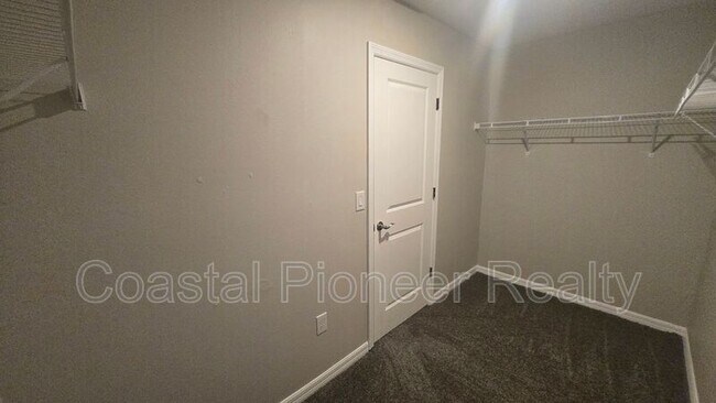 Building Photo - 10335 Blue Plume Ct