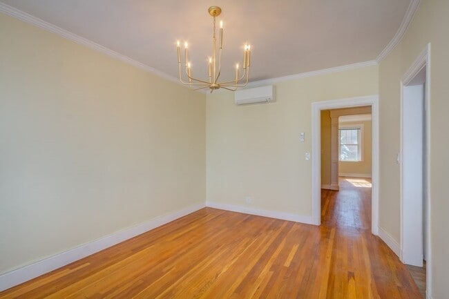 Building Photo - 321 Tappan St