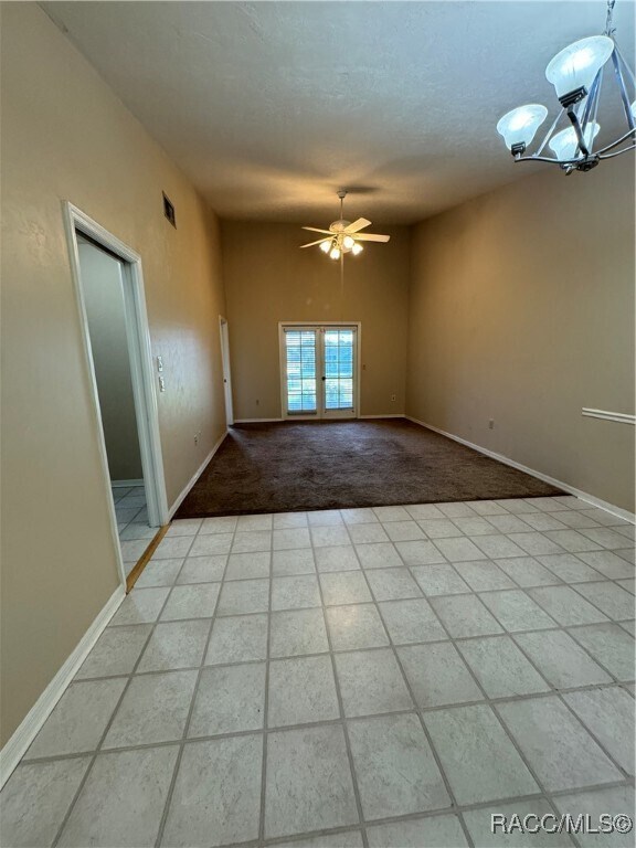 Building Photo - 810 E Gilchrist Ct
