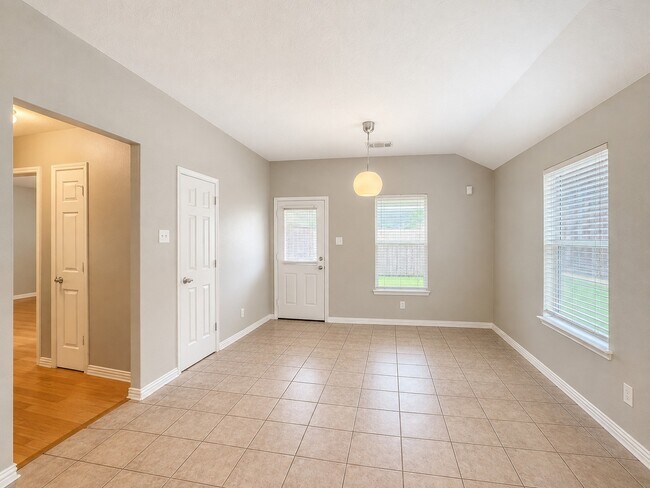 Building Photo - 2119 Hawthorne Brook Ln
