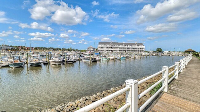 Building Photo - 505 Harbour Cove