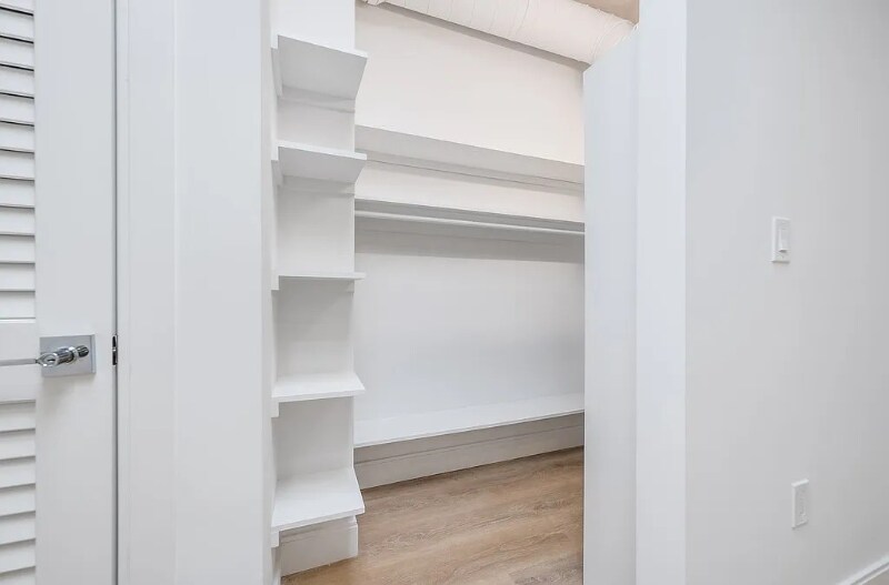 Building Photo - 536 Broadway St