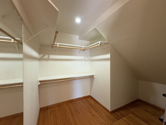 Building Photo - Charming Palo Alto Home with Beautiful Lan...