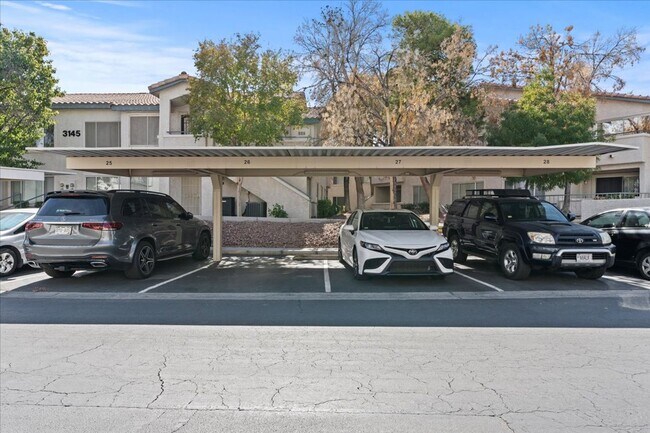 Building Photo - Bright, Modern 2 Bedroom Upstairs Condo, Community Pool, Gated, Covered Parking